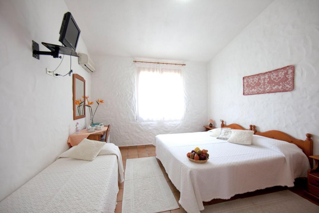 Hotel S'Obreschida Кастиадас Стая снимка