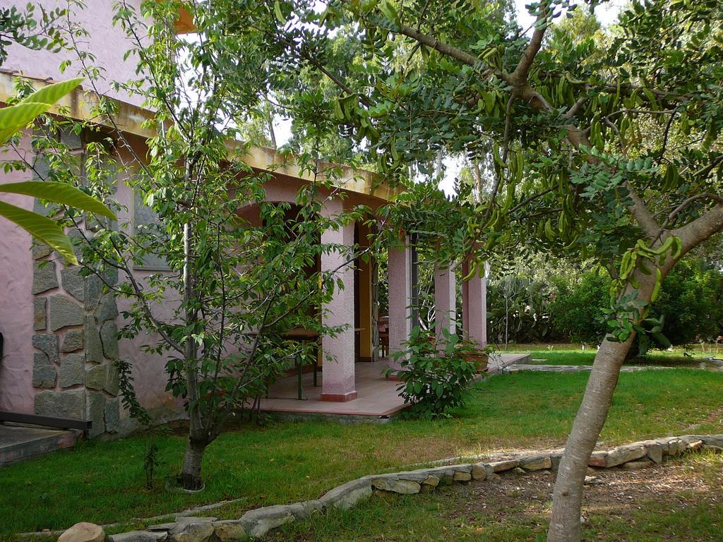 Hotel S'Obreschida Кастиадас Екстериор снимка